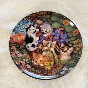 Kahla Germany Jurgen Scholz Kitten Collector‎ Plate Zeitvertreib Blumenbeet 1997
